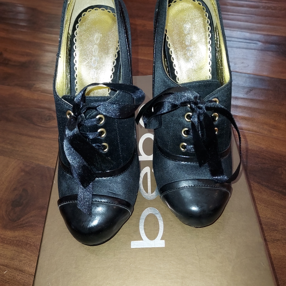 Bebe Vintage Black Women's Lace-Up Heels